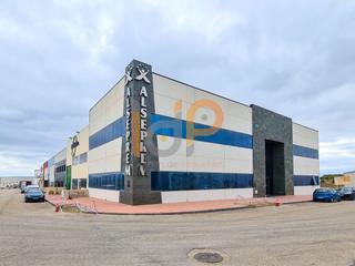 Nau industrial  Manuel fuentes castro. Nave ind. en venta en polígono industrial, 9 dormitorios.