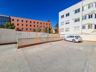 Parking voiture  Monjas (zona descubierta). Garaje en venta en centro.