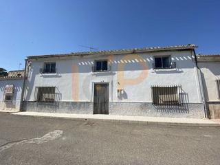 Maison  Mediodia. Casa en venta en overa  los menas, 4 dormitorios.