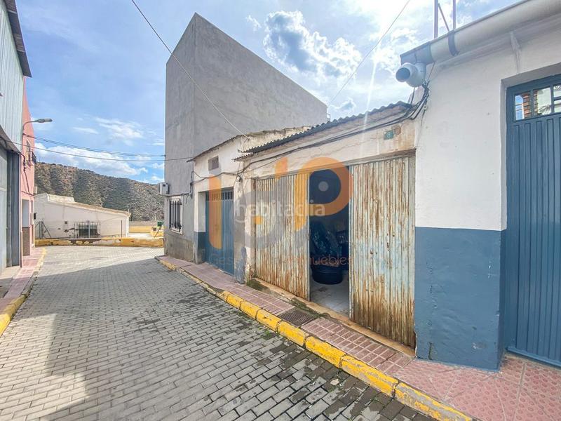 Foto f286137f-c0b2-4bb7-b676-a4c9df1583bd. Parking voiture dans Huércal - Overa