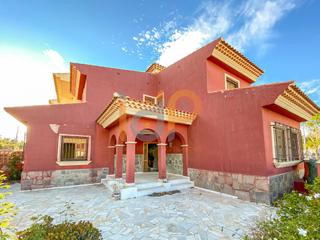 Maison  Paloma. Casa en venta en la molineta, 4 dormitorios.