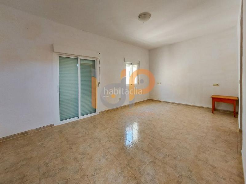 Foto 31794e9c-b00b-42f7-a793-133880b9f175. Casa a Urrácal