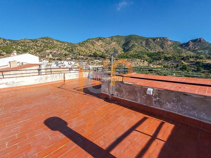 Foto 708eb371-4a32-433a-b697-85d9fc8142e9. Casa a Urrácal