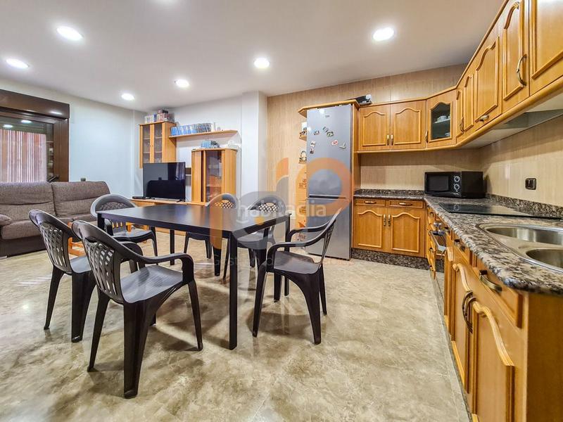 Foto 01441bf9-ba4b-4af4-b6e0-2c2a39dd9c95. House with parking in Huércal - Overa