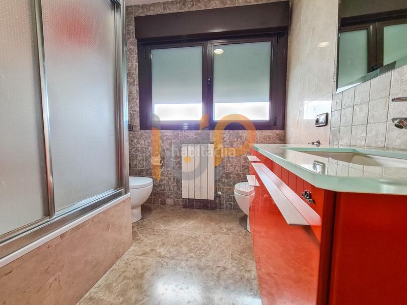 Foto 65dfecdb-d6fe-4a5f-b094-b84b2e151f00. House with parking in Huércal - Overa