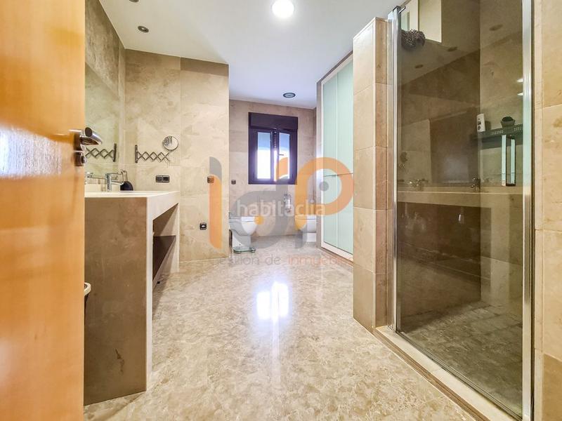 Foto b49d4ead-4dc2-4db1-bff4-46c227ab9d53. House with parking in Huércal - Overa