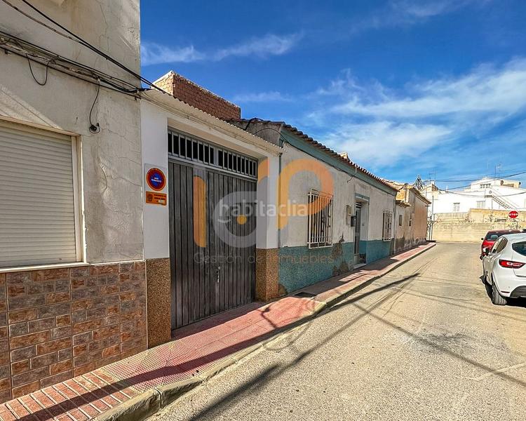 Foto 09b4400d-db00-464c-a9df-8f8c40e131cb. Parking voiture dans Huércal - Overa