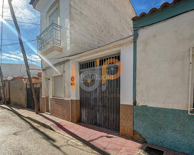 Foto cfa36a7e-1513-444e-b363-ee677be0eb09. Parking voiture dans Huércal - Overa