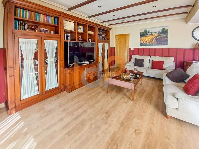 Foto 78770040-ba52-43a0-a290-413218e6a6a0. Dúplex duplex en venta pueblo, 4 dormitorios. en Vera