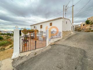 Maison  Calle la hoya. Casa en venta en santa maría de nieva  la hoya, 5 dormitorios.