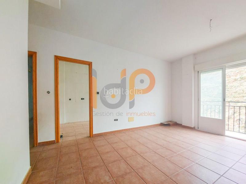 Foto e637e4fe-b3ea-45c4-93a4-e69d75e00bd4. Piso  en venta en viñas, 3 dormitorios. en Macael