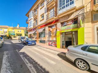 Rent Business premise  Calle canton checa. Local com. en alquiler en centro.