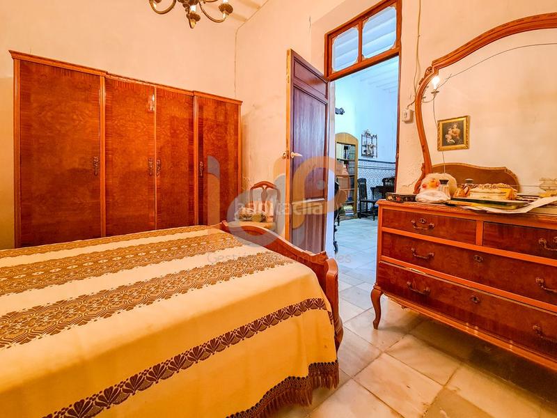 Foto 066ed0a2-191b-4091-9695-140f5d53eb53. Casa  en venta en centro, 6 dormitorios. en Huércal - Overa