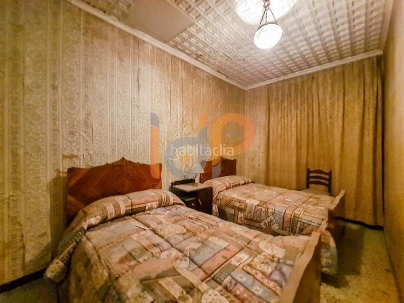 Foto 1fc6937f-e803-4f09-8a78-74c19f2e7cc5. Casa  en venta en centro, 6 dormitorios. en Huércal - Overa