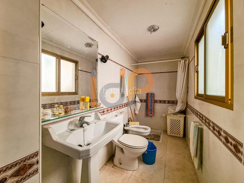 Foto 57d0f888-b8fd-4a9b-b6a1-80b5653fdd30. Casa  en venta en centro, 6 dormitorios. en Huércal - Overa