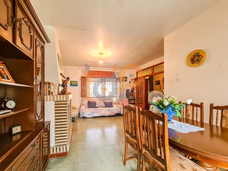 Foto 154529b6-2327-4e09-a79d-b9ca93d20197. Casa amb aparcament a Zurgena