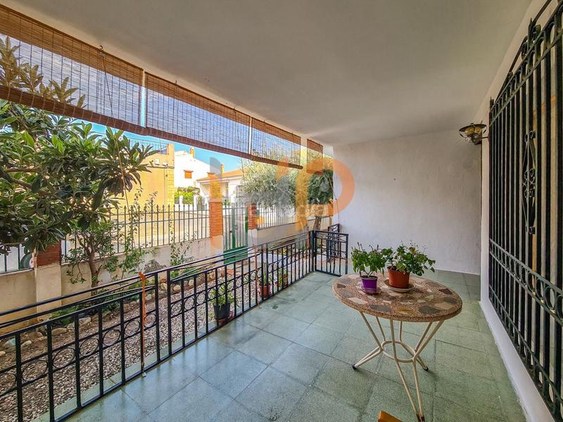 Foto 1e3be3bc-da71-4765-bbae-0fffd04c18b2. Casa amb aparcament a Zurgena