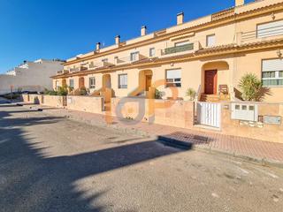 Duplex  Calle archidona. Duplex en venta en rosaleda, 4 dormitorios.