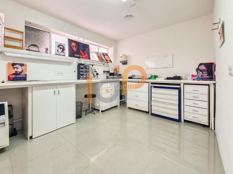 Foto 5bbc5dfc-ecf2-463e-b3ea-c86385cec104. Local commercial dans Huércal - Overa