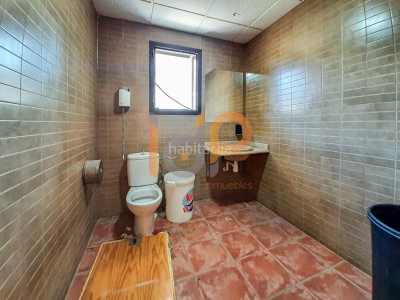 Foto 42bcfb92-e02c-4ddb-b1aa-4fcc69d24711. Local comercial local com. en venta en olula del rio, 1 despacho. en Olula del Río