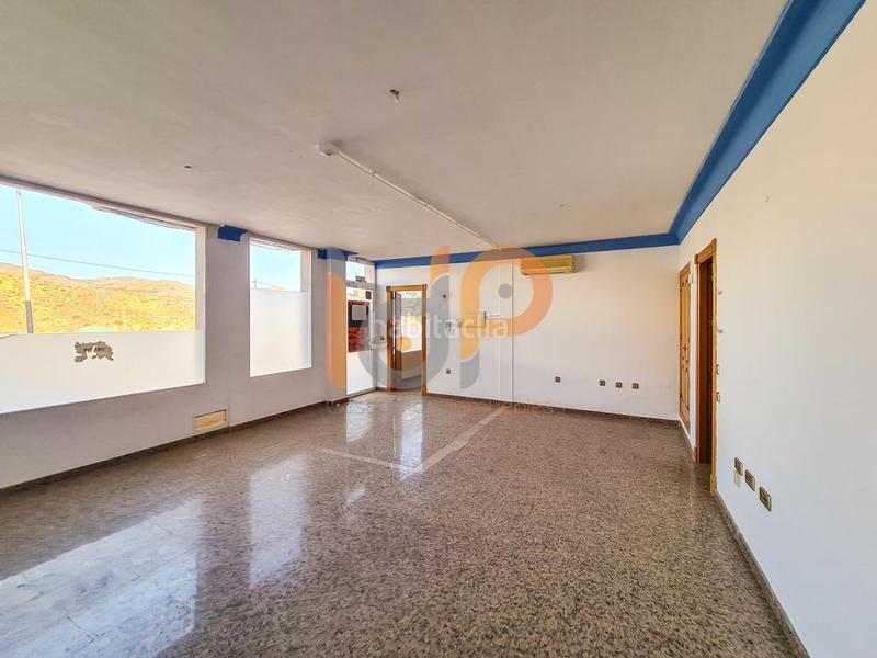 Foto 5bd6ad15-f2e4-4878-84cf-fc4da09b65c4. Business premise in Huércal - Overa