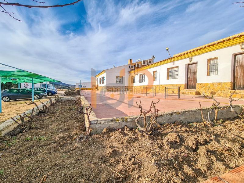Foto 29736e81-5e93-48a3-9e4a-ba865d576382. Edifici a Chirivel