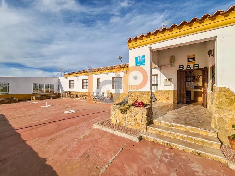 Foto 5664e989-b883-49a1-9442-1a07ace94d18. Edifici a Chirivel