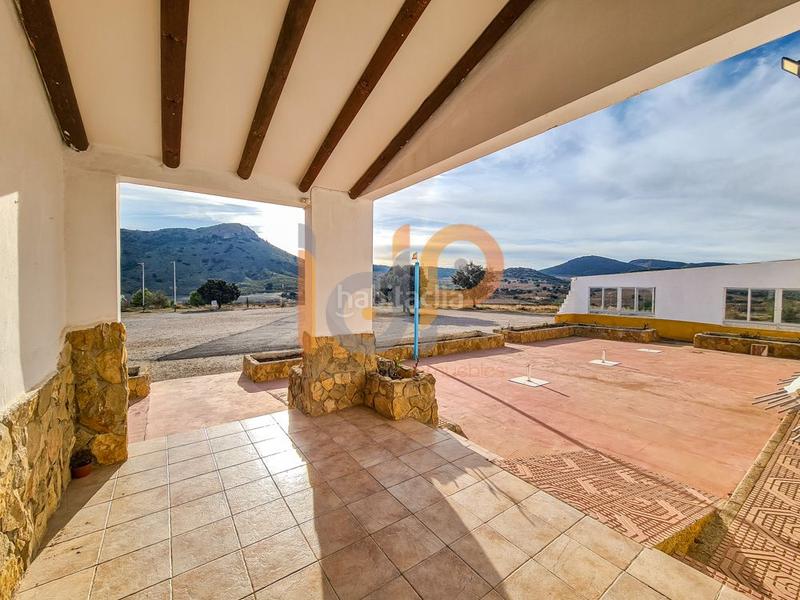 Foto 7e4c0e54-0f4c-48c1-8371-54630ea0b279. Edifici a Chirivel