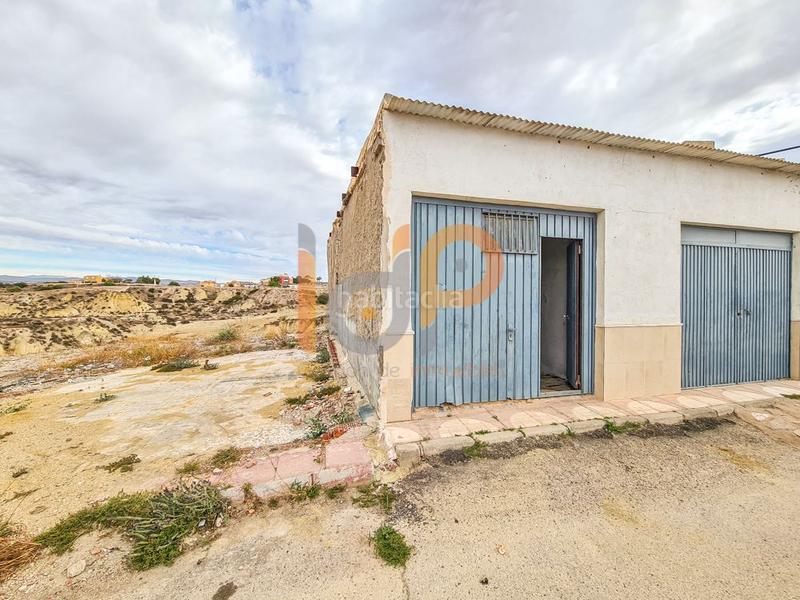 Foto 1a59d965-ee6d-4d0b-a4bc-e665c7ef7e15. Parking voiture dans Huércal - Overa