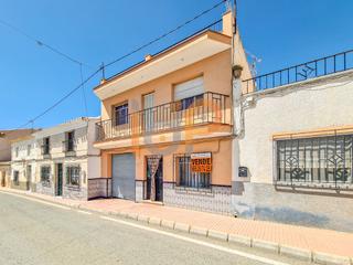 Maison  Calle santa maria de nieva. Casa en venta en santa maría de nieva, 4 dormitorios.