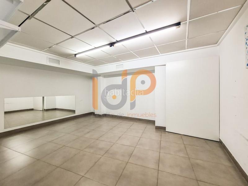 Foto 5f2b6b29-8cc7-4f27-bc7d-63ee7f253d00. Local comercial local com. en venta en centro, 11 despachos. en Huércal - Overa
