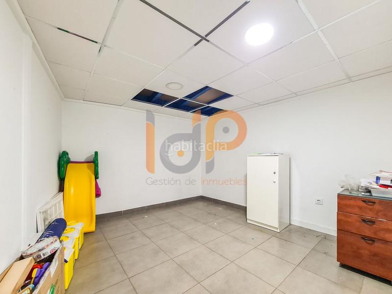 Foto c4cd41ad-07bf-47a0-a6d4-a91900d57c1b. Local comercial local com. en venta en centro, 11 despachos. en Huércal - Overa