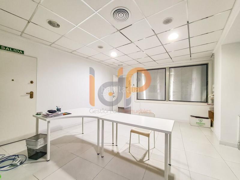 Foto db9af8d0-634c-4e85-8ba8-fd07dc51de0d. Local comercial local com. en venta en centro, 11 despachos. en Huércal - Overa