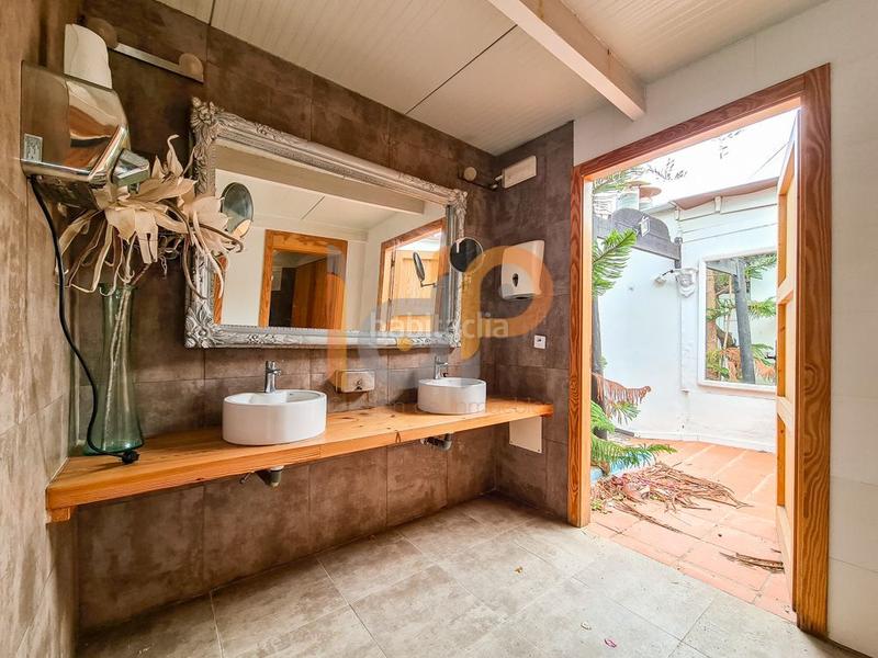 Foto a1ae4b00-bcff-4ba4-8acf-a93251ef2d08. Alquiler local comercial local com. en alquiler playa. en Mojácar