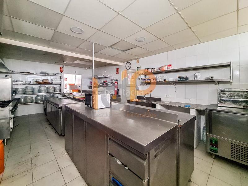 Foto ffcc673b-0f3e-471b-90b7-5af119162bc0. Alquiler local comercial local com. en alquiler playa. en Mojácar