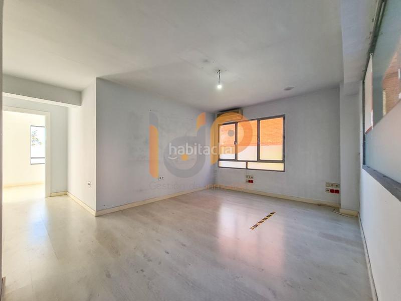 Foto ae51b29d-7eca-4efd-8152-f49a569afff1. Rent business premise in Huércal - Overa