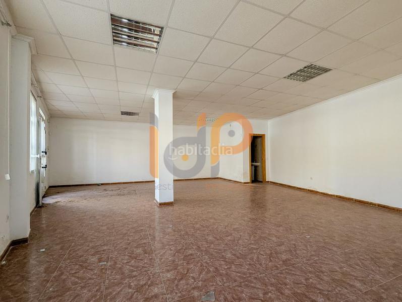 Foto 12a5950a-860b-4b82-9eee-382c7b4e8434. Local comercial local com. en venta . en Macael