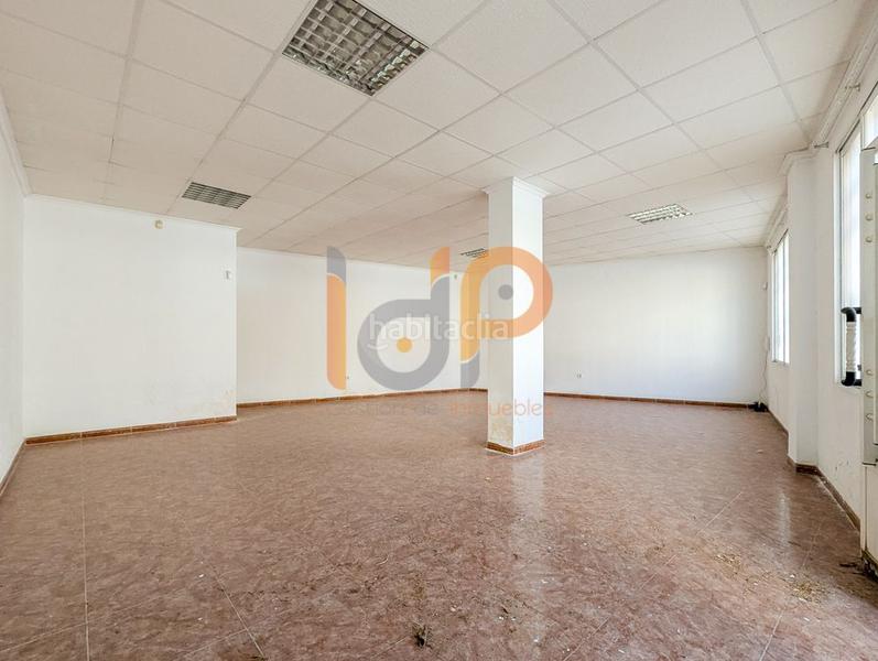 Foto 3d843927-aa2e-4e1f-bef1-13f246861c72. Local comercial local com. en venta . en Macael