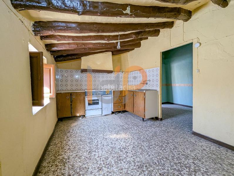 Foto 387b00e5-55c5-4dad-9e00-ed1196db8615. Casa a Somontín