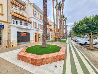 Local Comercial  Calle doctor jimenez diaz. Local com. en venta en noria del pino.
