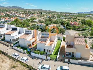 Maison  Calle las palmeras. Casa en venta en urcal, 3 dormitorios.