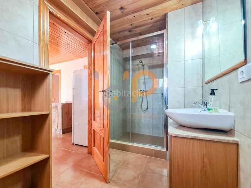 Foto 44b3a343-6445-41e6-8e01-02b86e7d6869. Apartament amb aparcament a Taberno