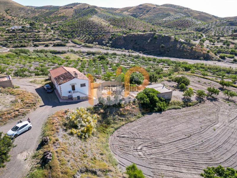 Foto 930593aa-b4c0-4109-9fa0-a7b657f58d96. Apartament amb aparcament a Taberno