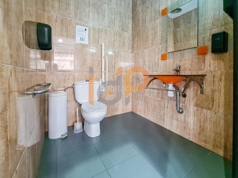 Foto 9354ce30-8c40-4931-9cc3-3541bcb26cb4. Local comercial local com. en venta en centro, 1 despacho. en Huércal - Overa