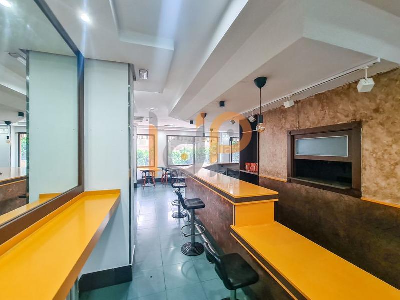 Foto b2c33ad2-d9db-49f4-8c70-016bceb15f4d. Local comercial local com. en venta en centro, 1 despacho. en Huércal - Overa