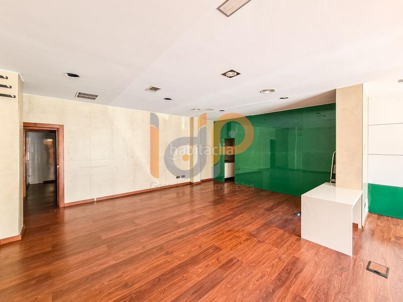 Foto f3419825-96d0-46d1-bbd3-682f34e45832. Rent business premise in Huércal - Overa