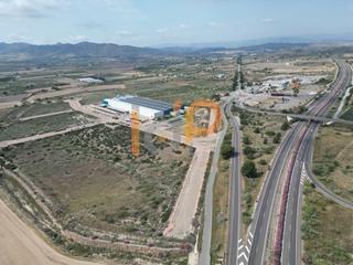 Solar industrial  Poligono industrial la cruz de goñar. Parc. ind. en venta en la morena.