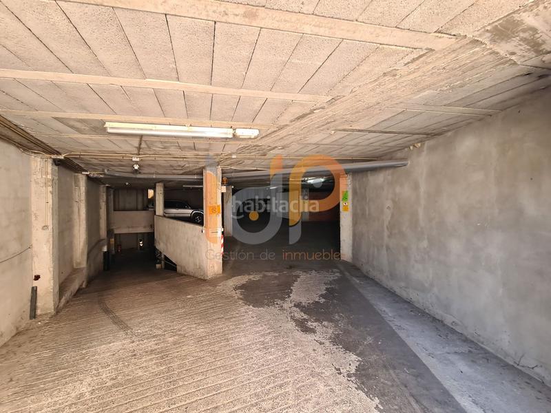 Foto f3c1abe3-89c9-4139-a52a-e795e7850933. Parking voiture dans Huércal - Overa