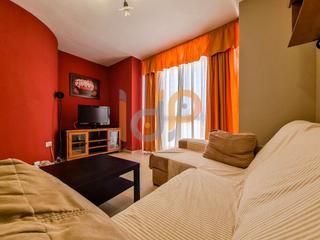 Appartement  Baza. Piso en venta en campo de fútbol, 3 dormitorios.