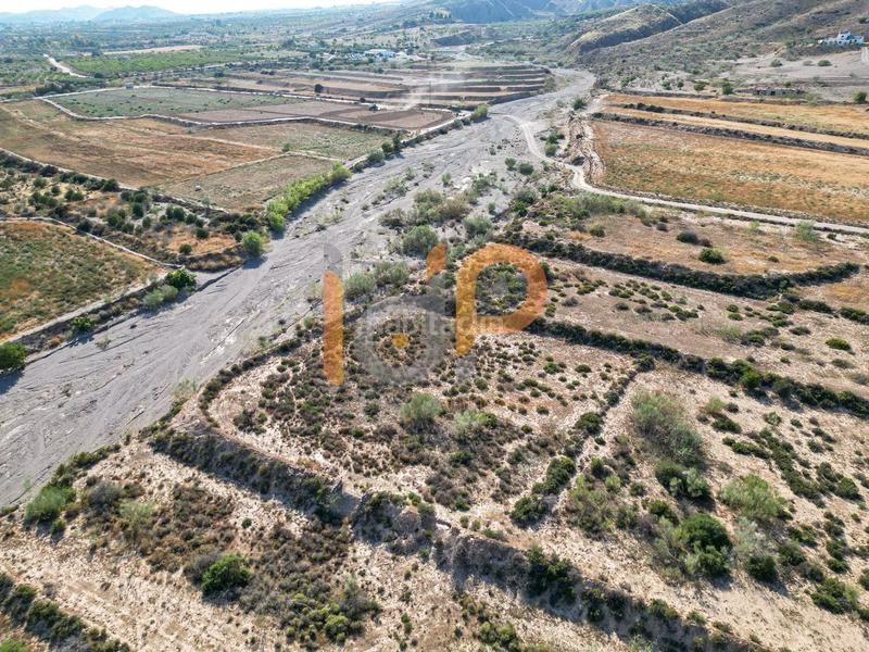 Foto 1094a2bf-8f36-4f66-abf7-594e04790514. Wohngrundstück in Huércal - Overa